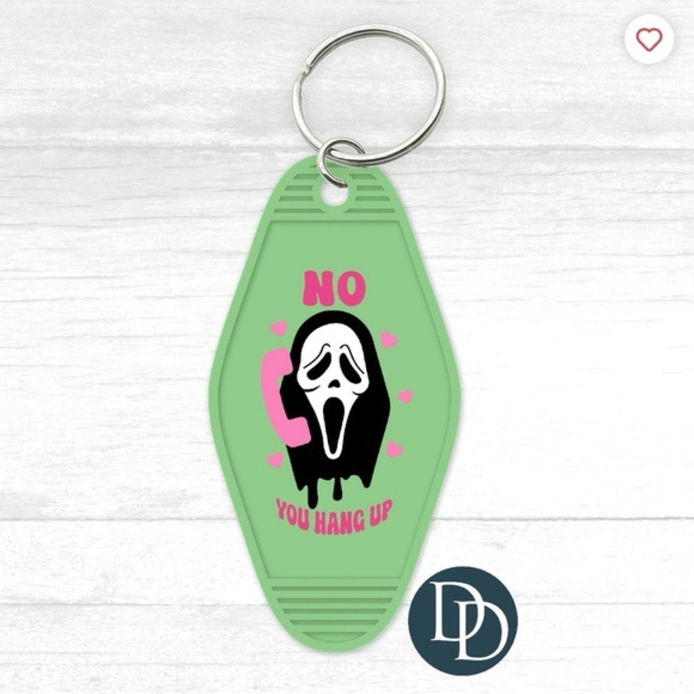 Ghost‎ face scream motel keychain
